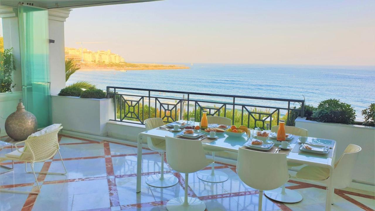 Luxury Apartment Frontal Beach In Doncella Beach Estepona Exterior foto