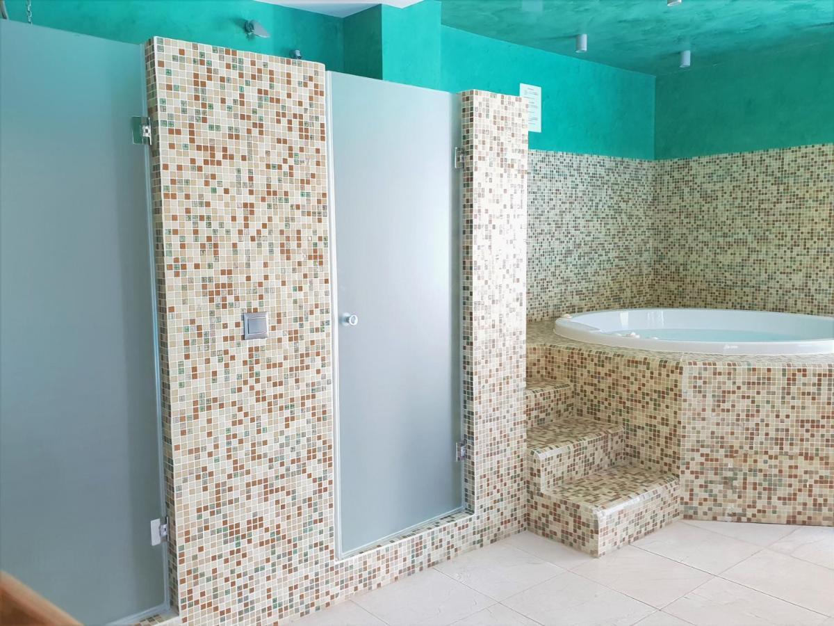Luxury Apartment Frontal Beach In Doncella Beach Estepona Exterior foto