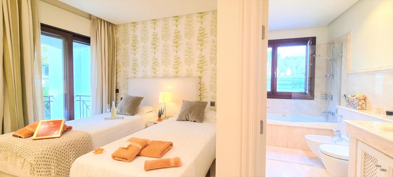 Luxury Apartment Frontal Beach In Doncella Beach Estepona Exterior foto
