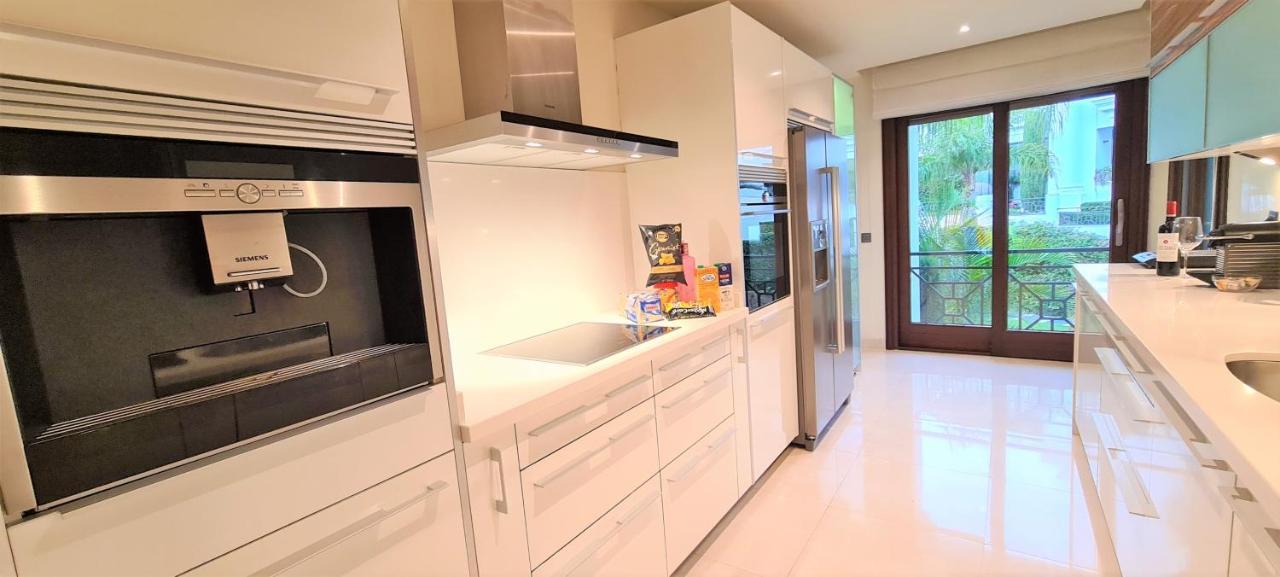 Luxury Apartment Frontal Beach In Doncella Beach Estepona Exterior foto