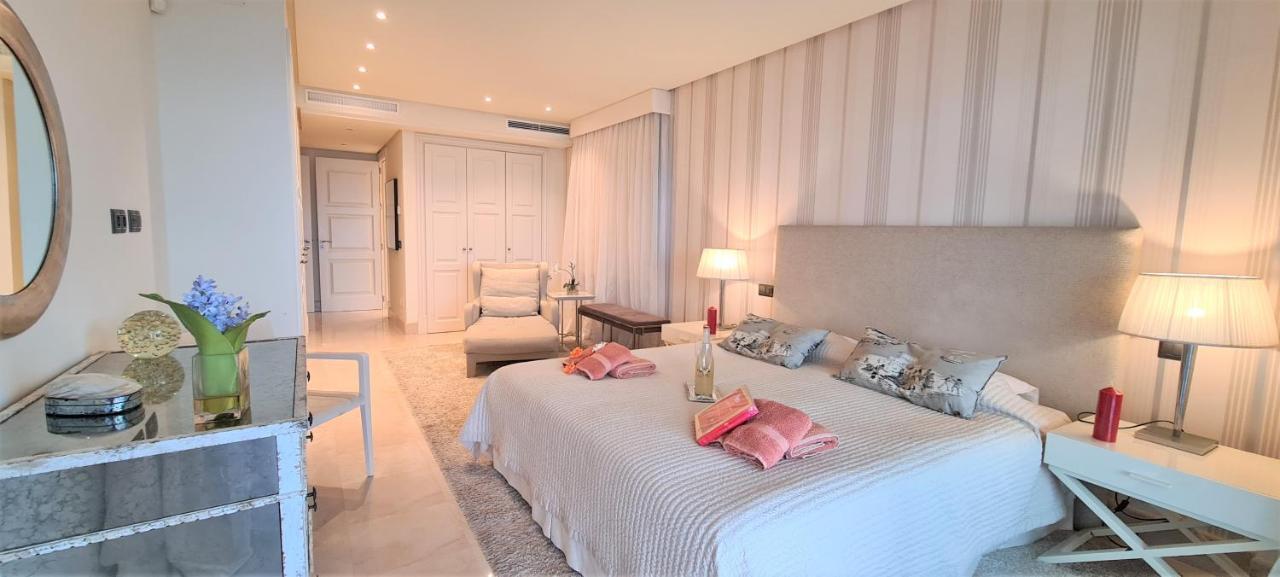 Luxury Apartment Frontal Beach In Doncella Beach Estepona Exterior foto