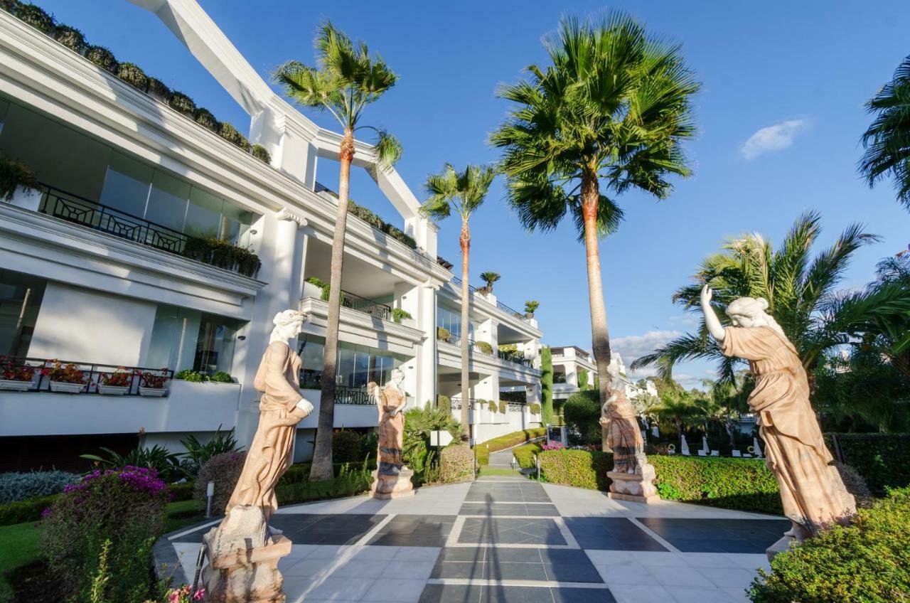 Luxury Apartment Frontal Beach In Doncella Beach Estepona Exterior foto