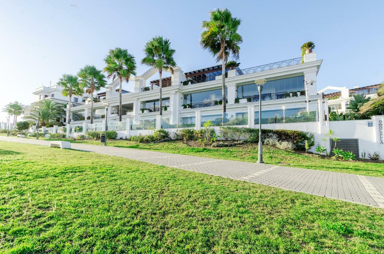 Luxury Apartment Frontal Beach In Doncella Beach Estepona Exterior foto