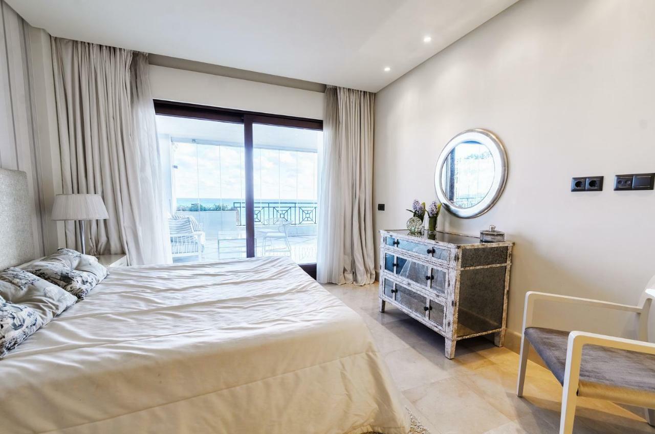 Luxury Apartment Frontal Beach In Doncella Beach Estepona Exterior foto