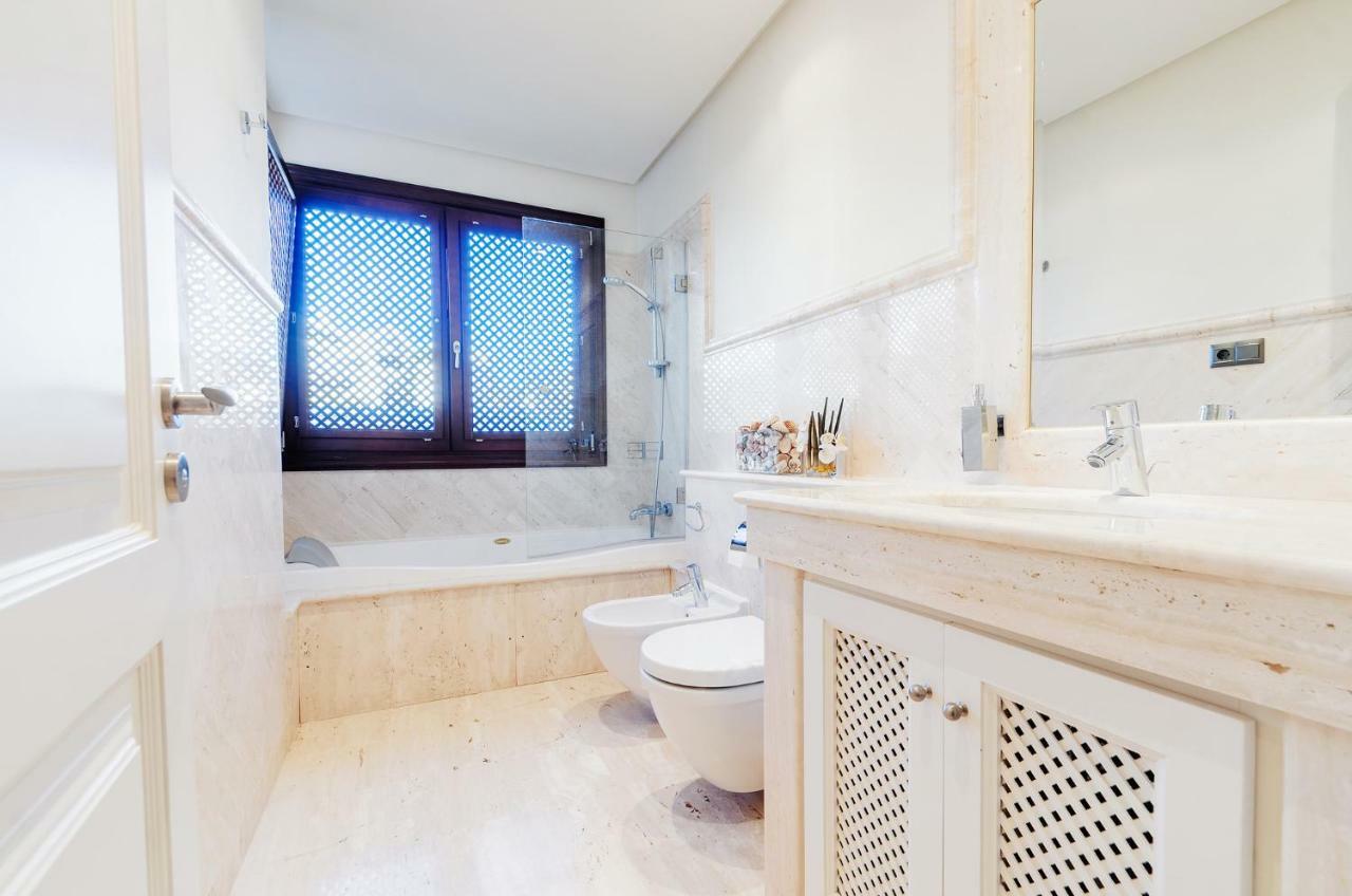 Luxury Apartment Frontal Beach In Doncella Beach Estepona Exterior foto