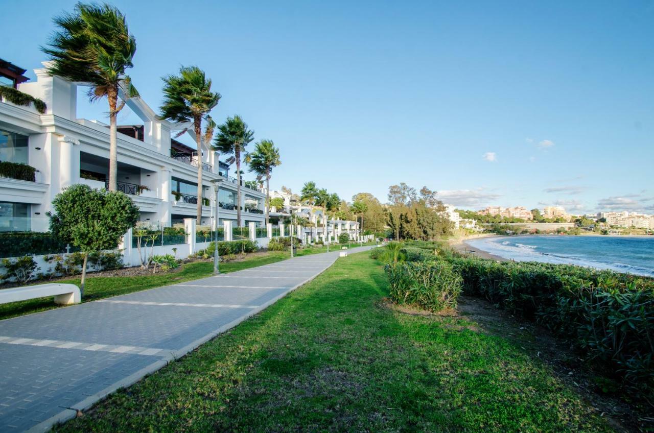 Luxury Apartment Frontal Beach In Doncella Beach Estepona Exterior foto