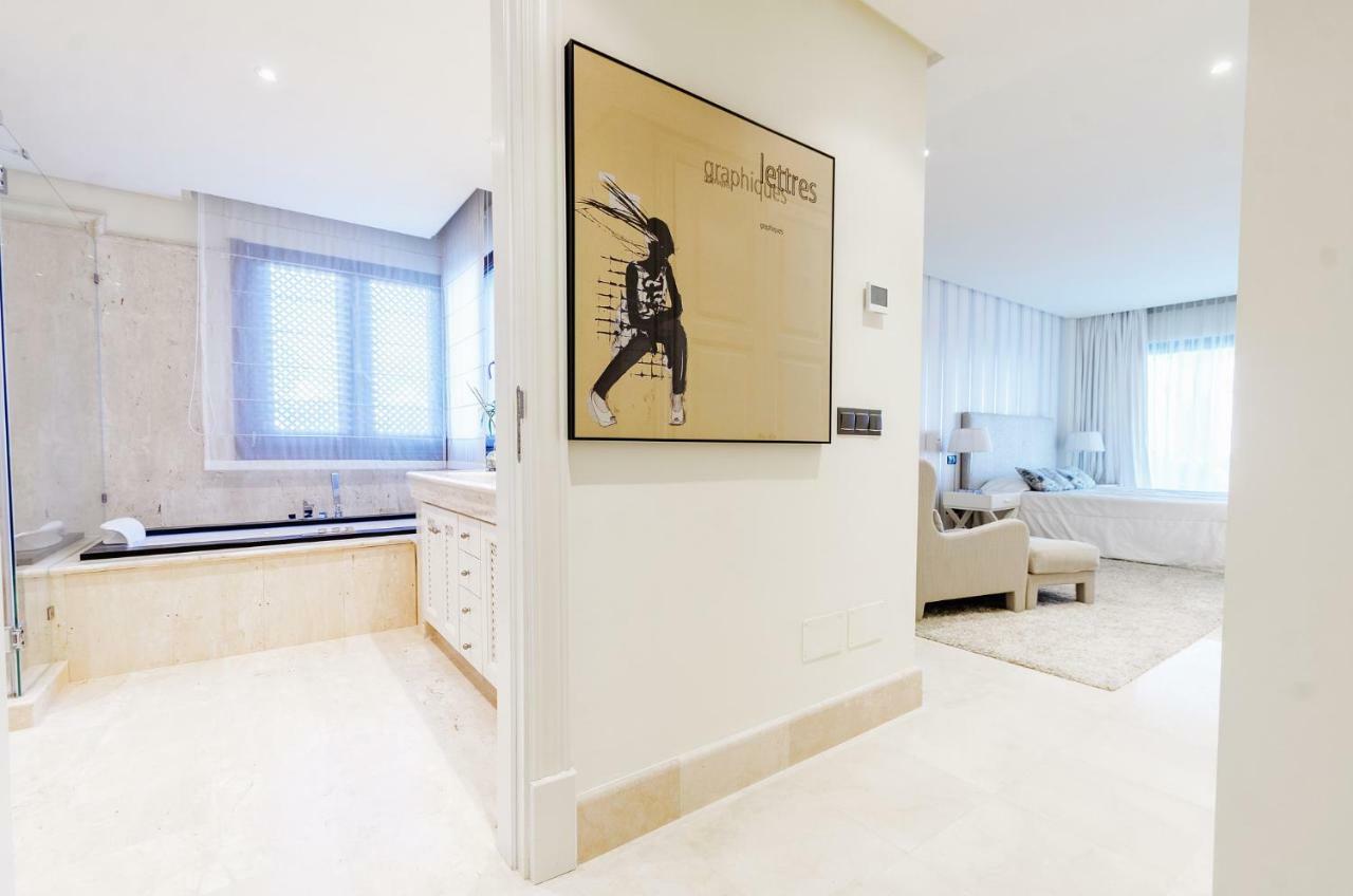 Luxury Apartment Frontal Beach In Doncella Beach Estepona Exterior foto
